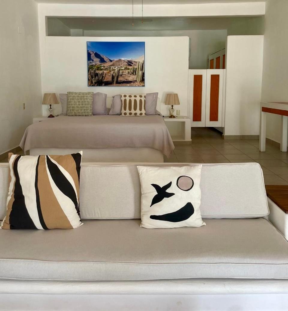 Casa Faro Bed & Breakfast Troncones Exterior photo
